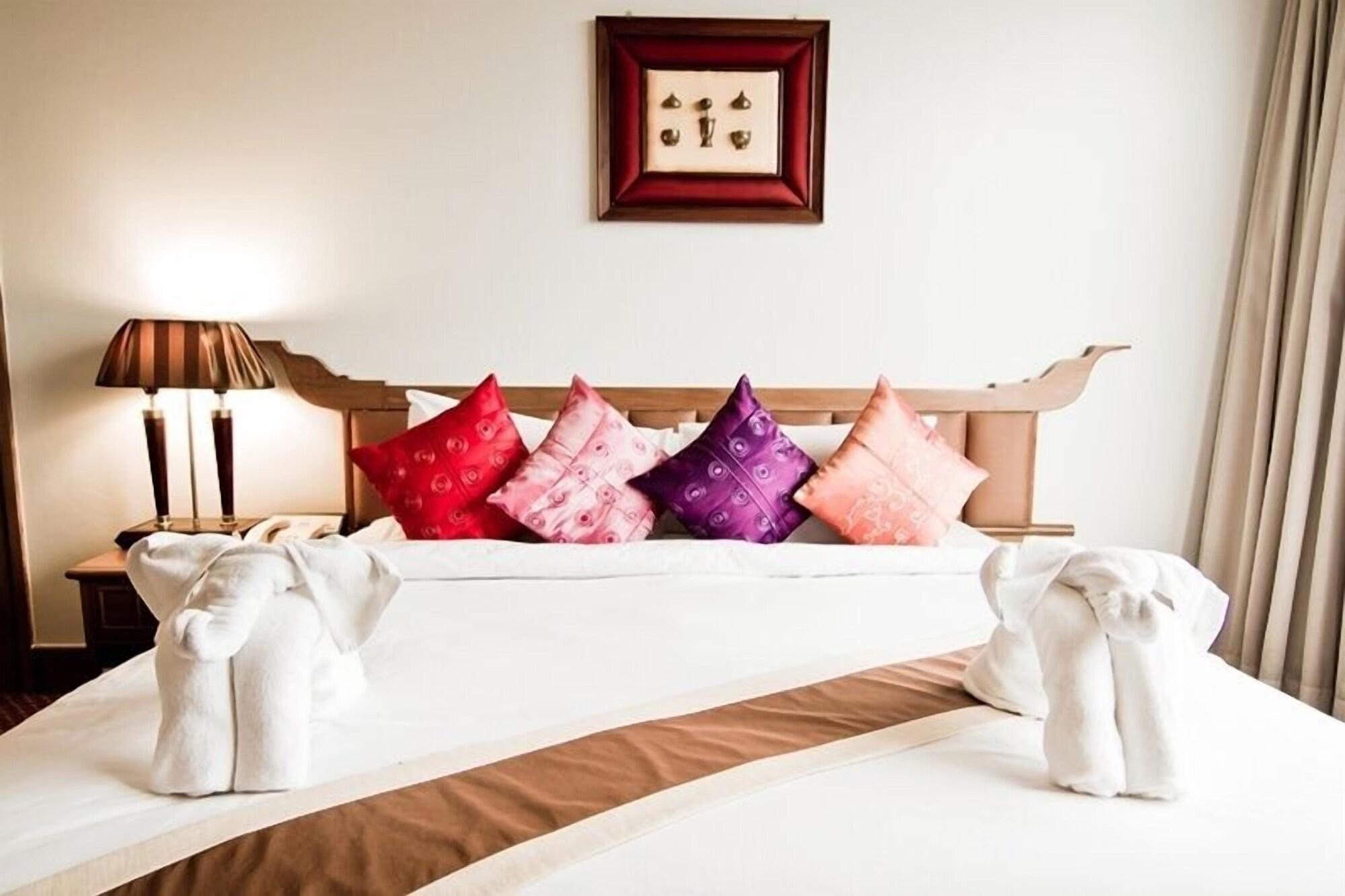 Laithong Hotel Убон Ратчатани Екстериор снимка
