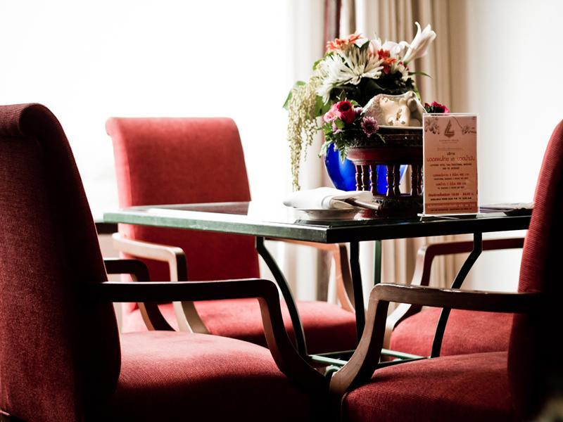 Laithong Hotel Убон Ратчатани Екстериор снимка