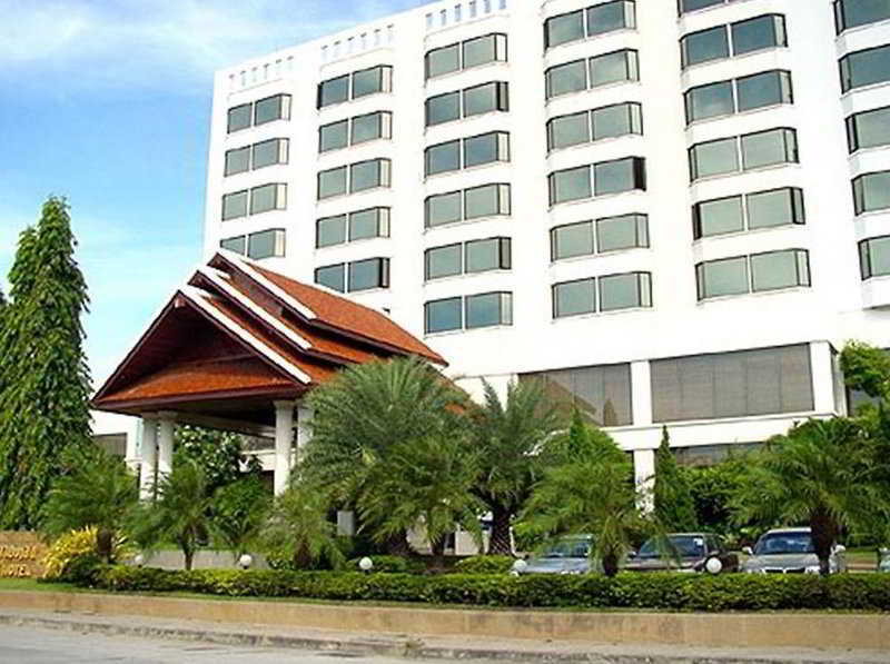 Laithong Hotel Убон Ратчатани Екстериор снимка